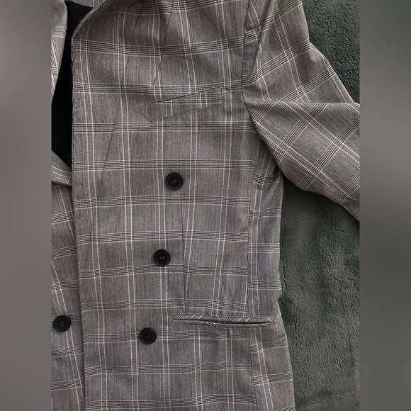 Le Chateau Plaid Blazer - Picture 4 of 7